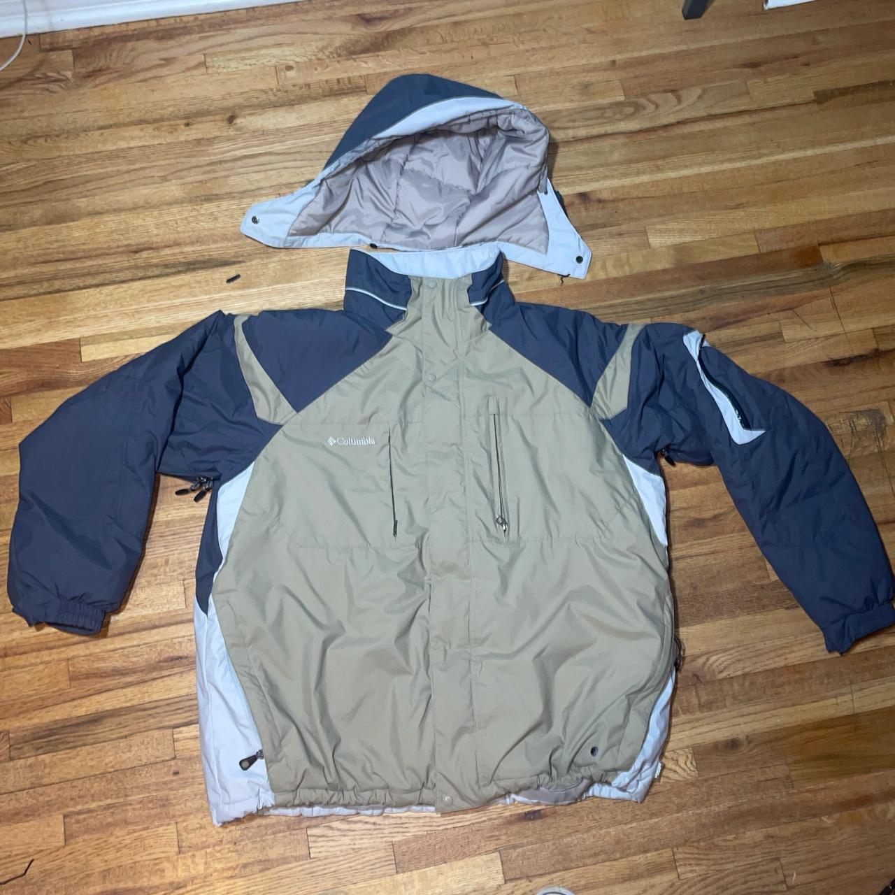 Columbia Sportswear Men's Cream and Grey Coat | Depop