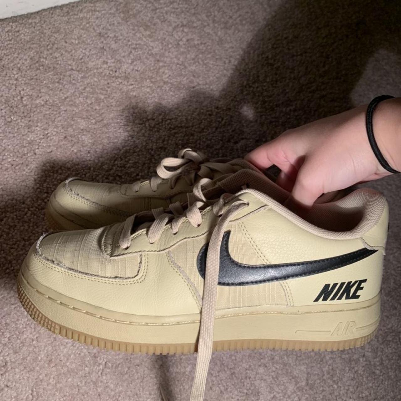 Women Air Force 1 LV8 Gore-Tex BG 'Gold