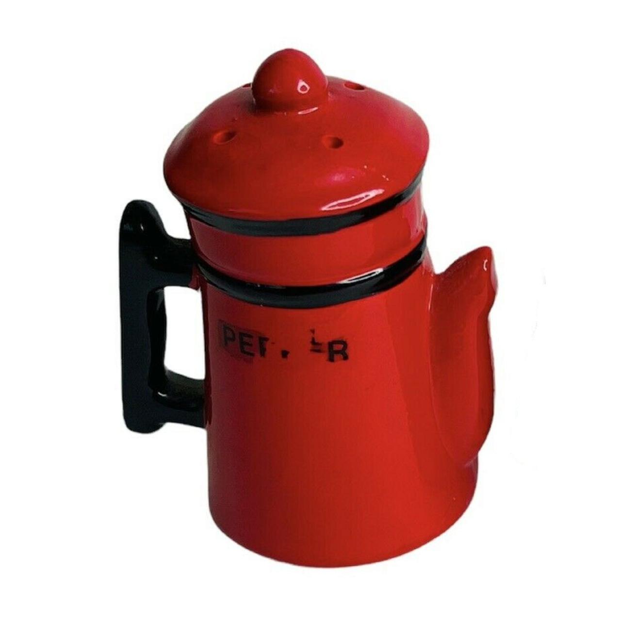 Red Coffee Pots Salt and Pepper Shaker Set 4" tall... Depop