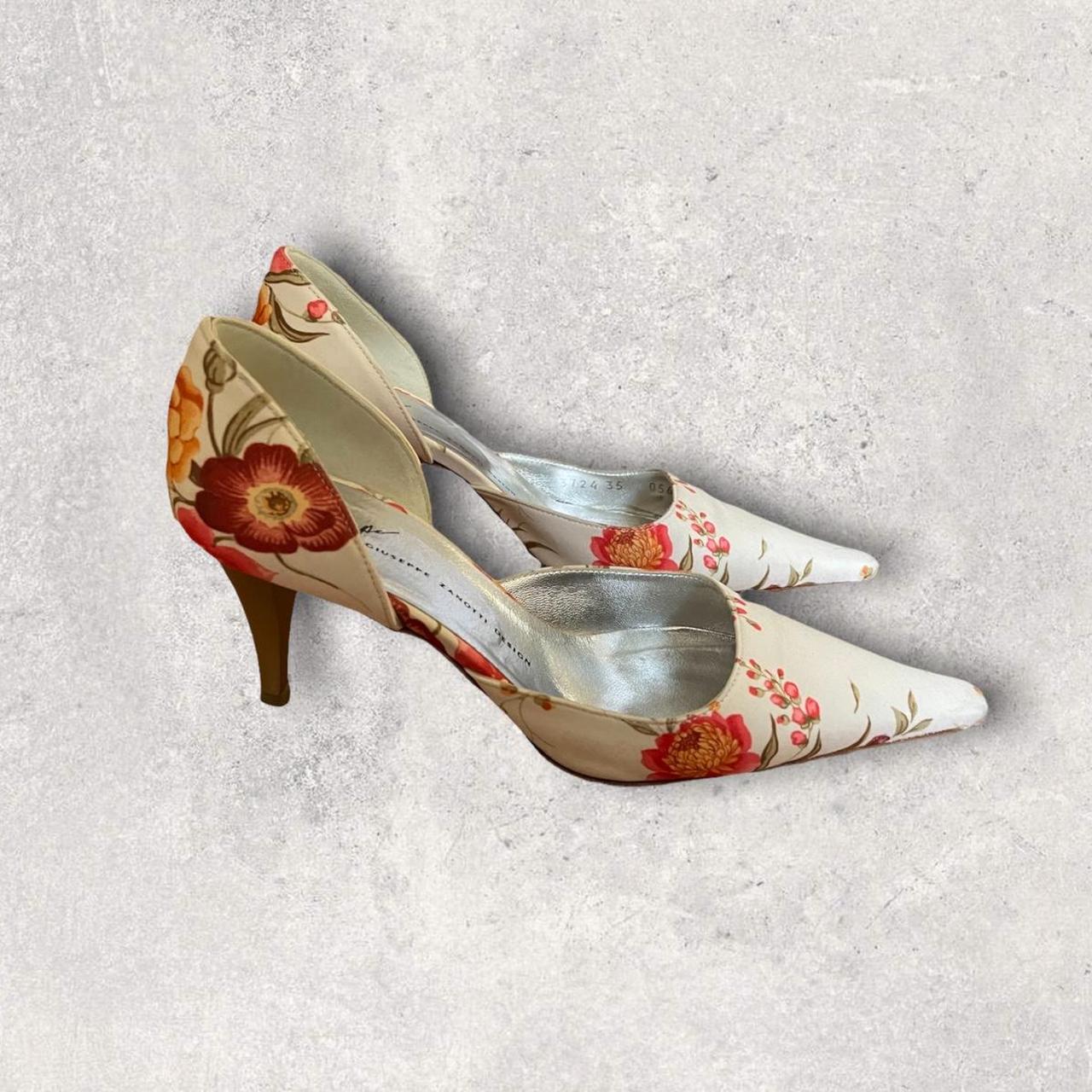 Floral store kitten heels