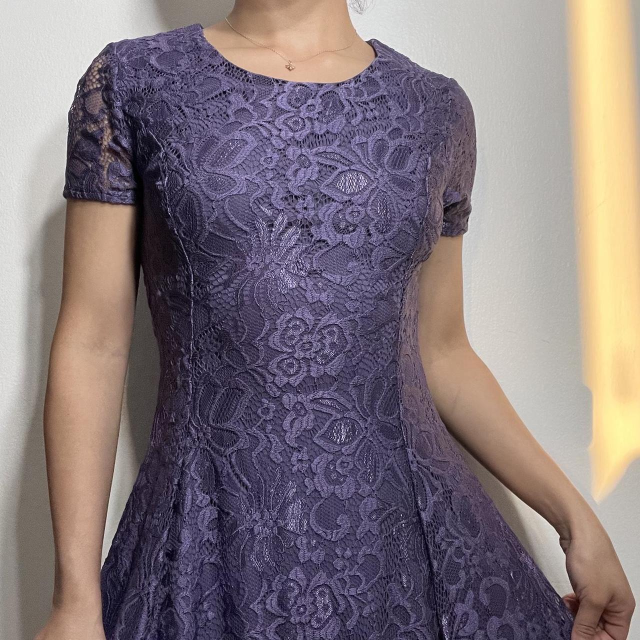 Beautiful purple floral lace detailed short midi