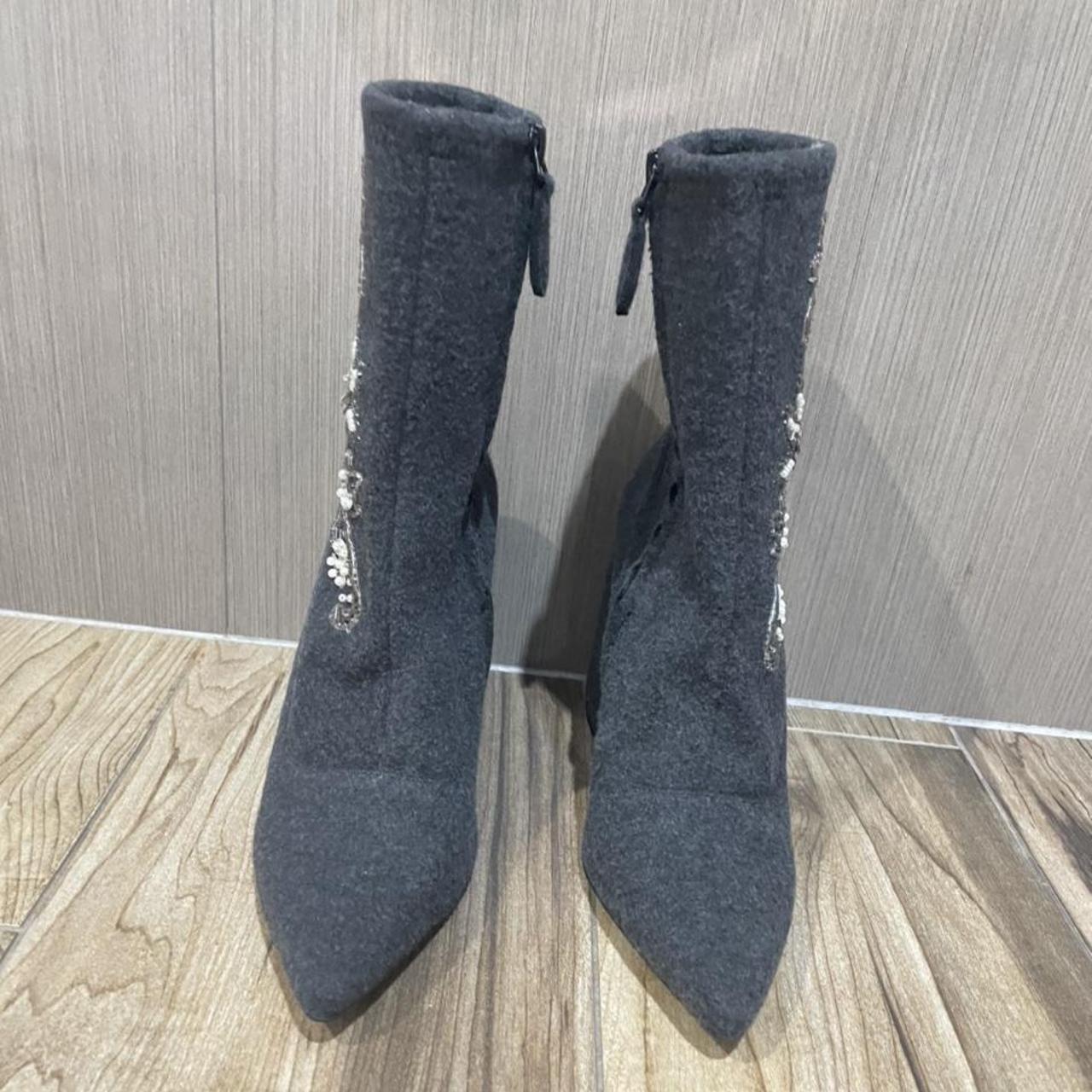 Women's Grey Boots Depop