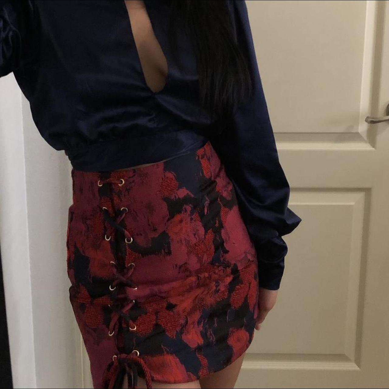 House of Harlow Women's Red and Burgundy Skirt