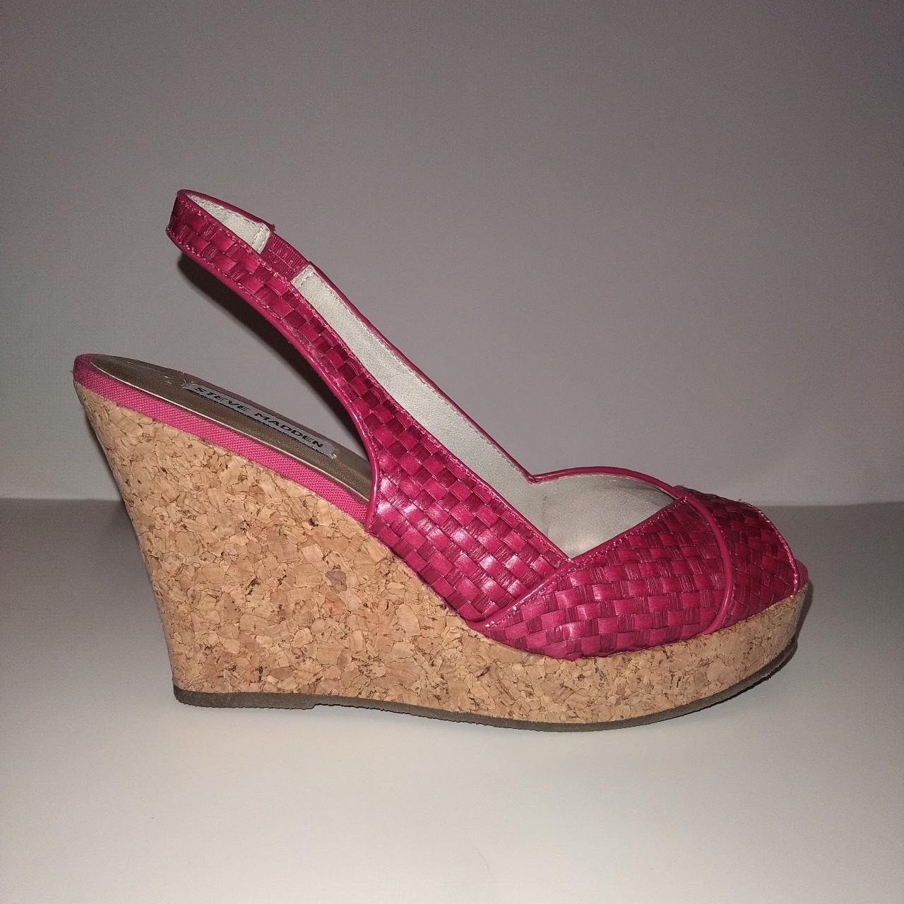 Steve Madden Women's Pink Sandals | Depop