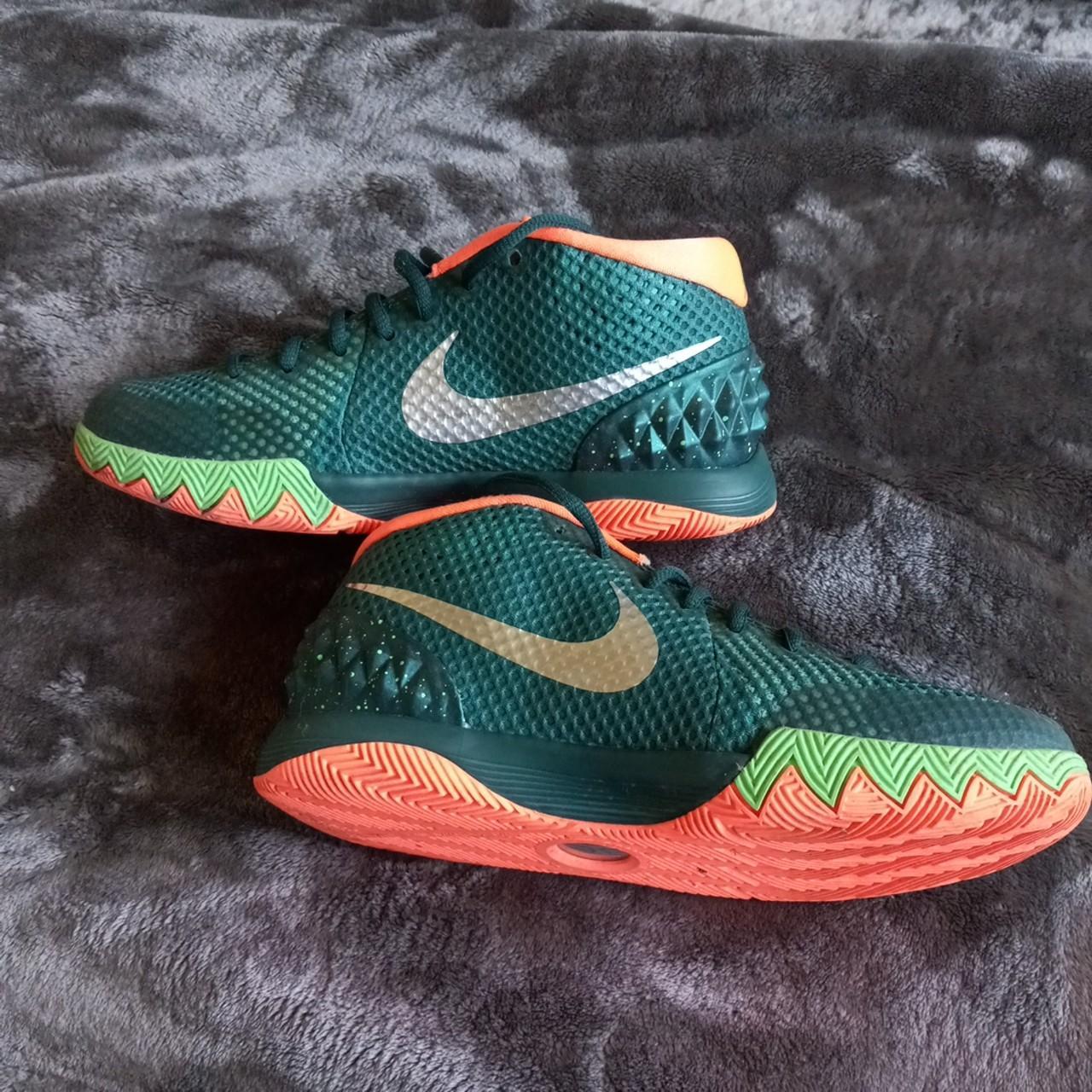 Nike Green and Orange | Depop