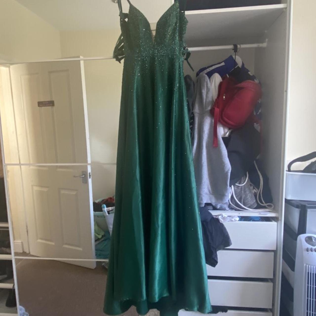 selling my prom dress!!!🤍 (only been worn ONCE)... - Depop