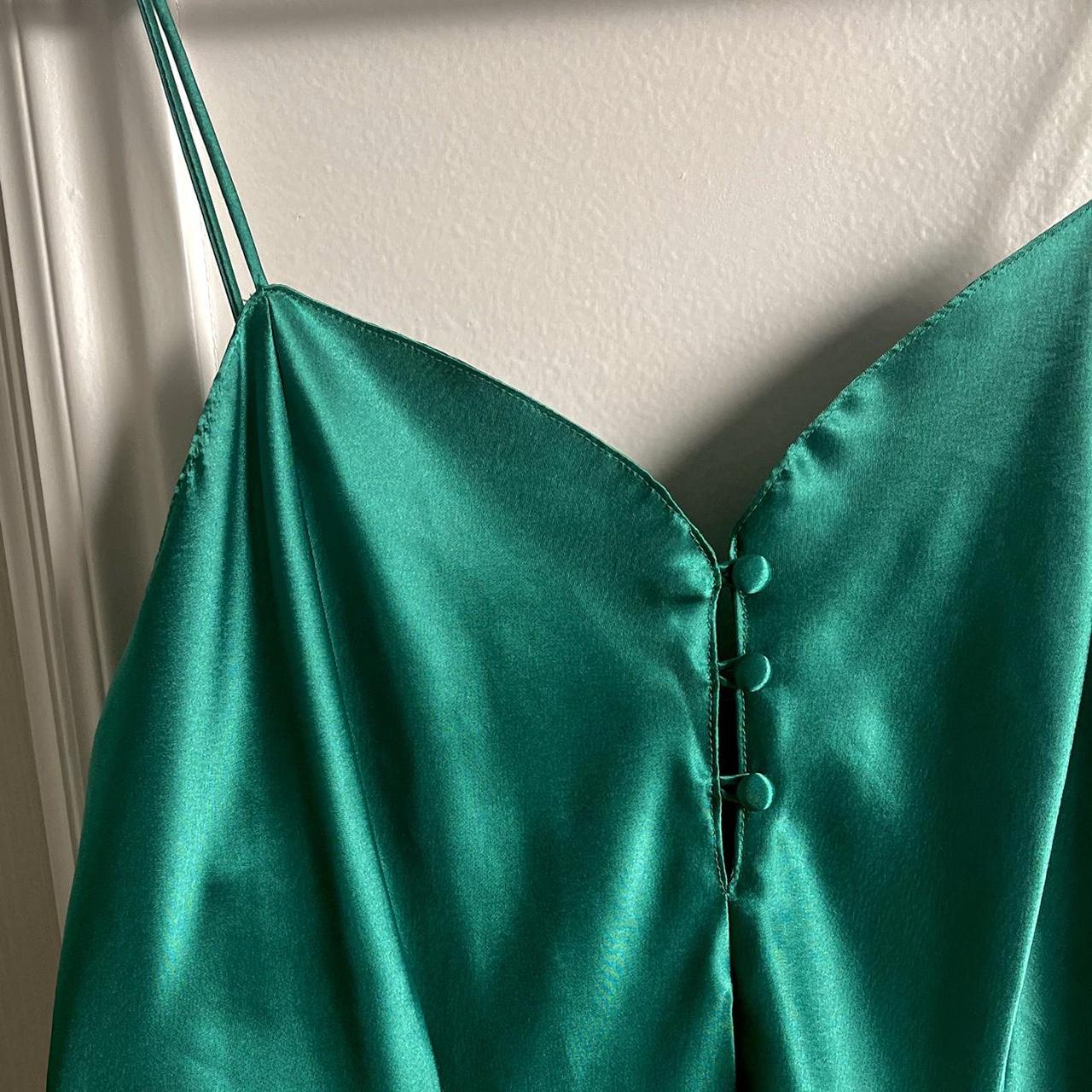 Gorgeous Vintage Emerald Green Slip... - Depop