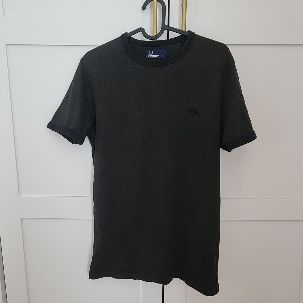 Fred Perry Men's Green And Black T-shirt 