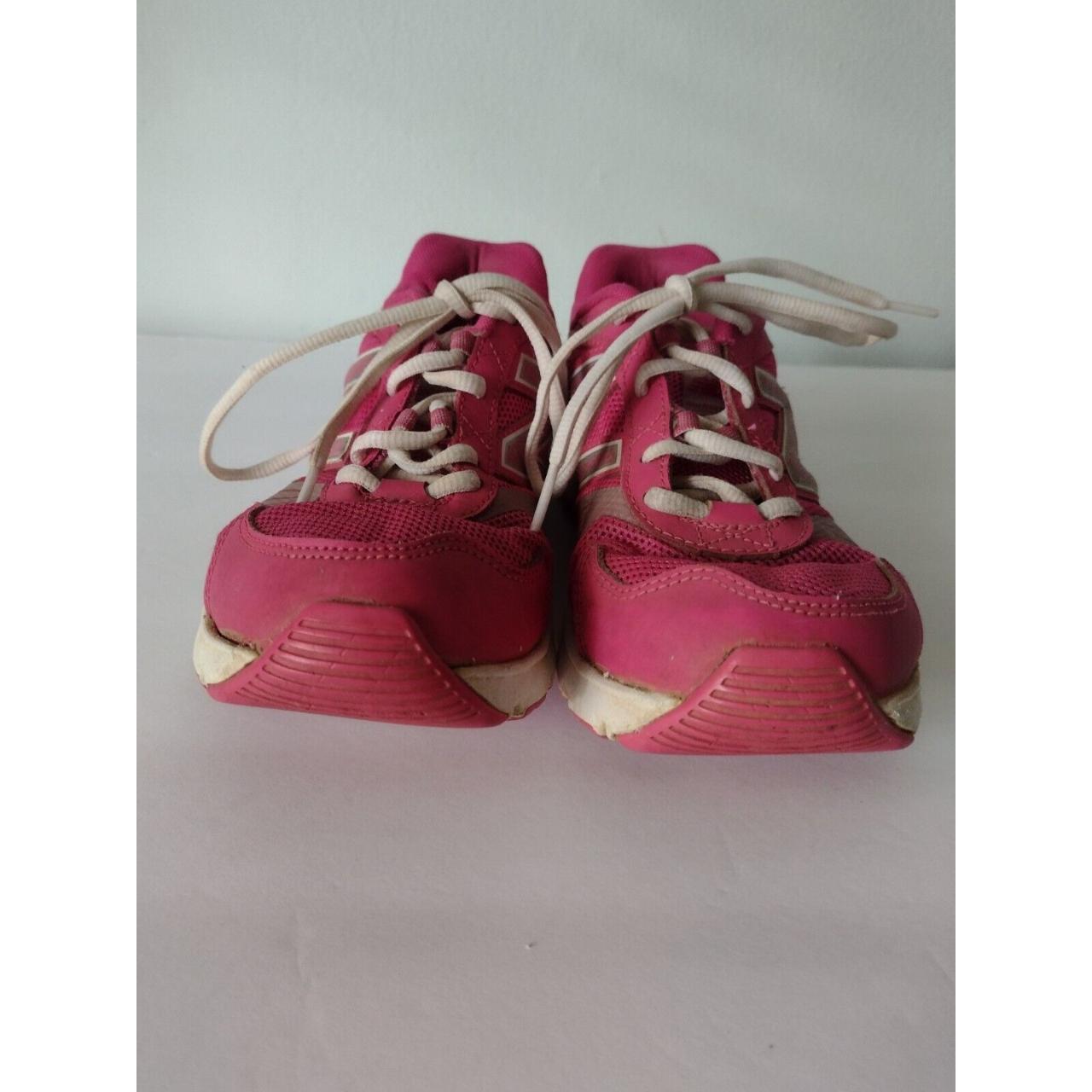 New Balance 555 Athletic Running Shoes Sneakers - Depop