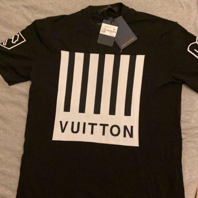 Louis Vuitton Text Printed Cotton T-shirt - Black/White on Garmentory