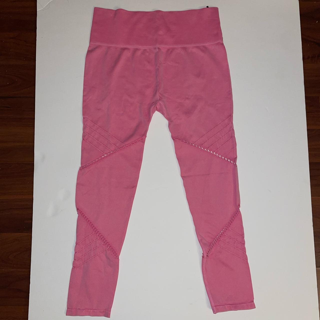 Product Image 1 - HOT PINK SEAMLESS LEGGING

#pink #gymset