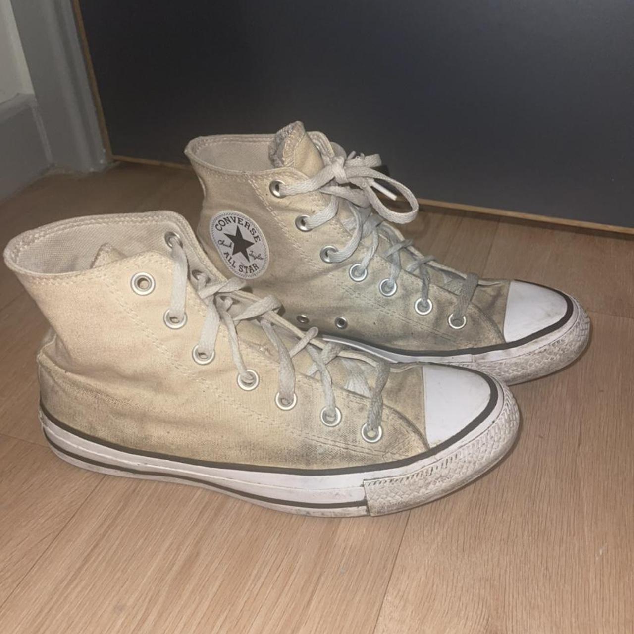 beige converse size 6