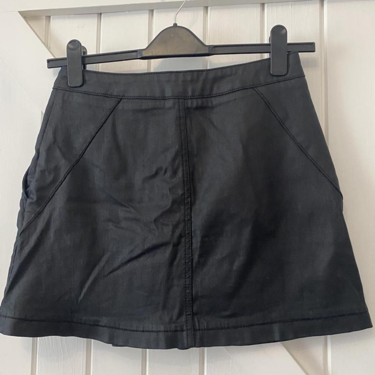 Reiss Women's Black Skirt | Depop