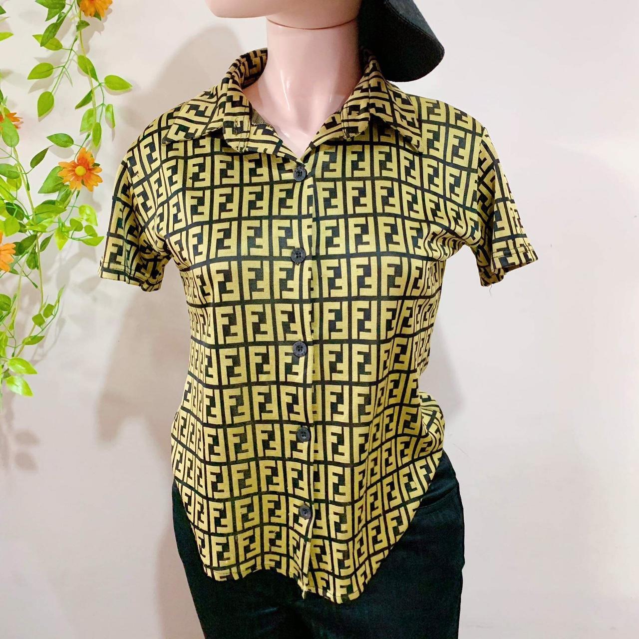 Bliv forvirret Omkostningsprocent Komedieserie Authentic Vintage Fendi zucca shirt |... - Depop