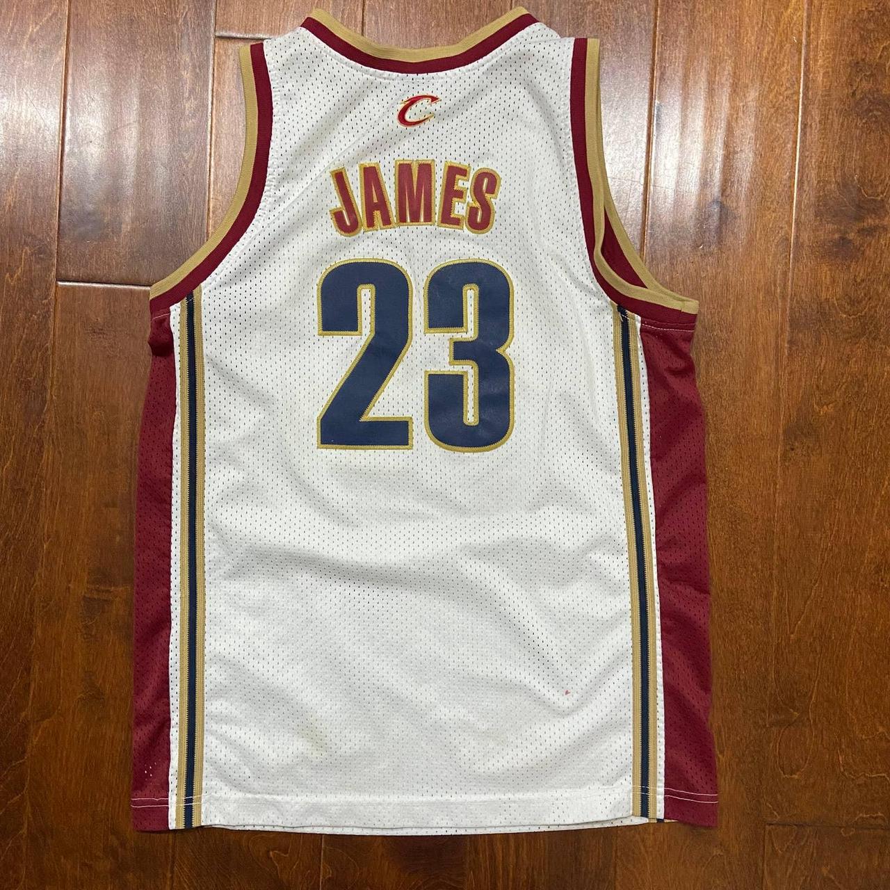 Nike Y2K Cleveland Cavaliers Lebron James Home ... - Depop