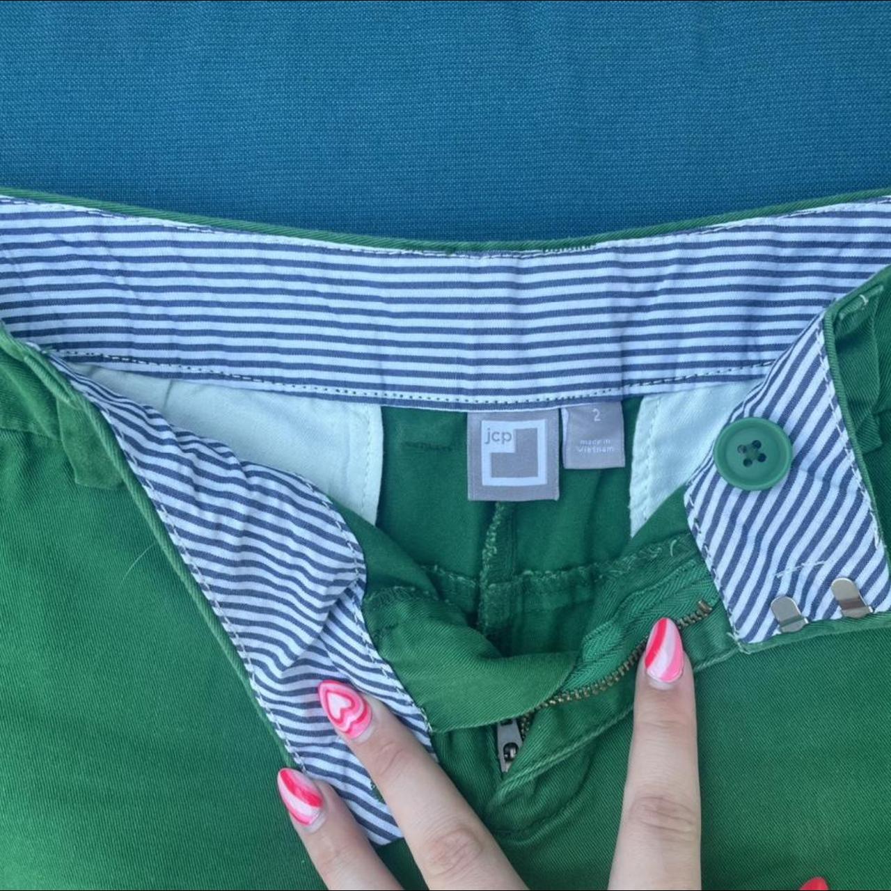 JCPenney Women's Green Shorts Depop