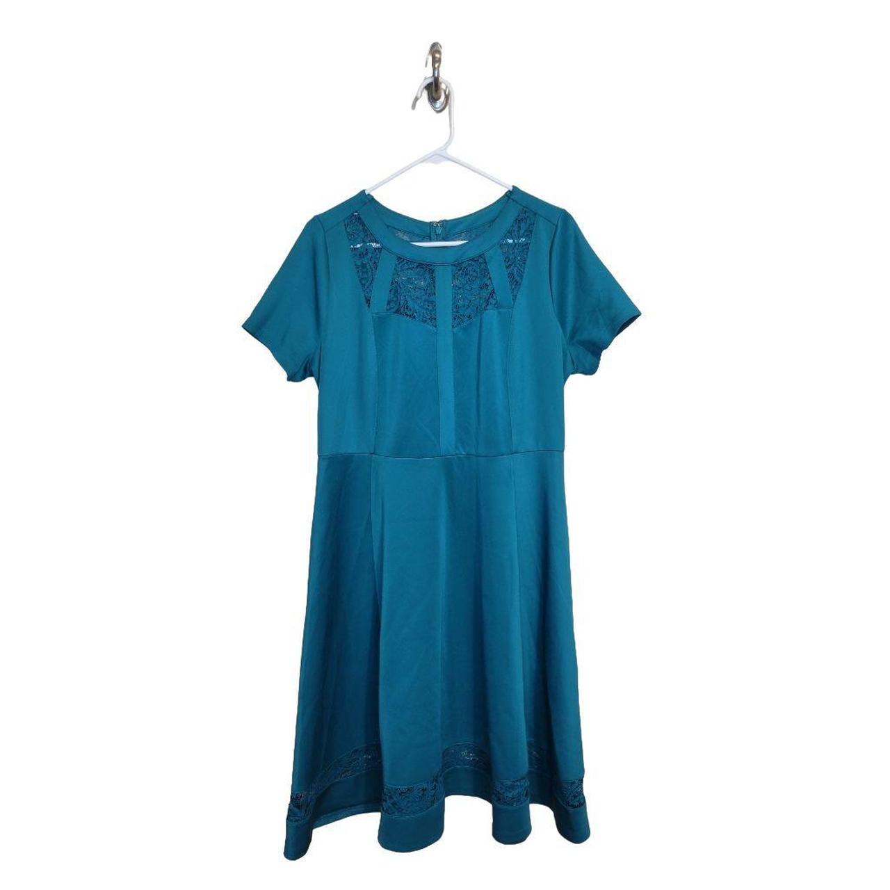 This is a teal green Lane Bryant formal t shirt midi. Depop