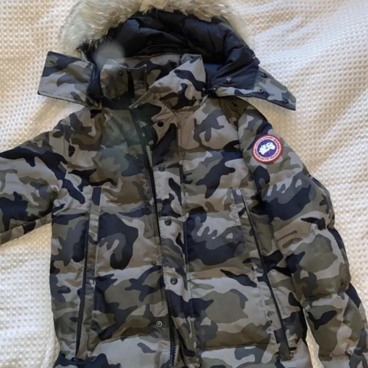 canada goose wyndham parka size small 100 authentic Depop