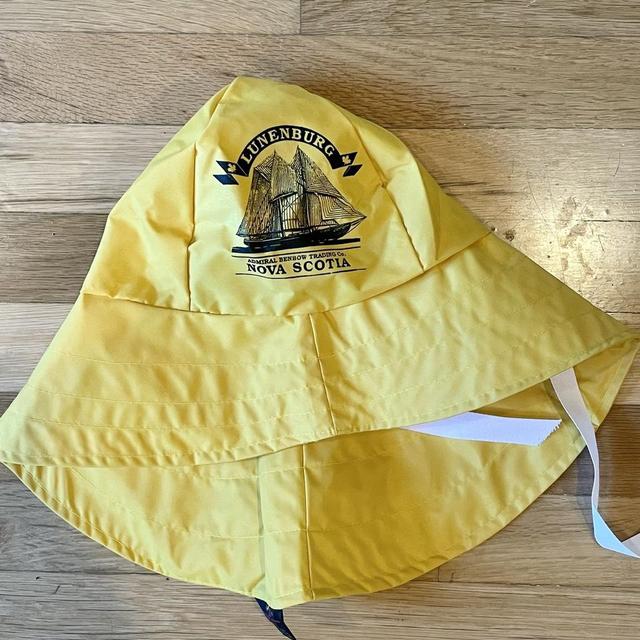 Duckett yellow fishing hat Velcro strap - Depop