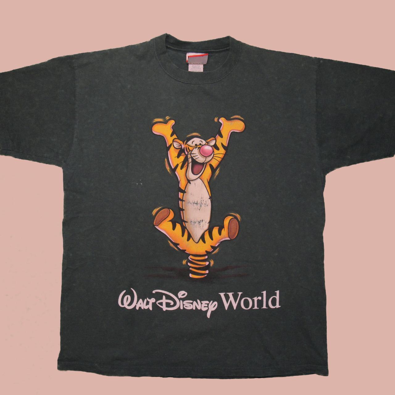 Vintage Walt Dinsey World Tigger T-Shirt Flaws:... - Depop