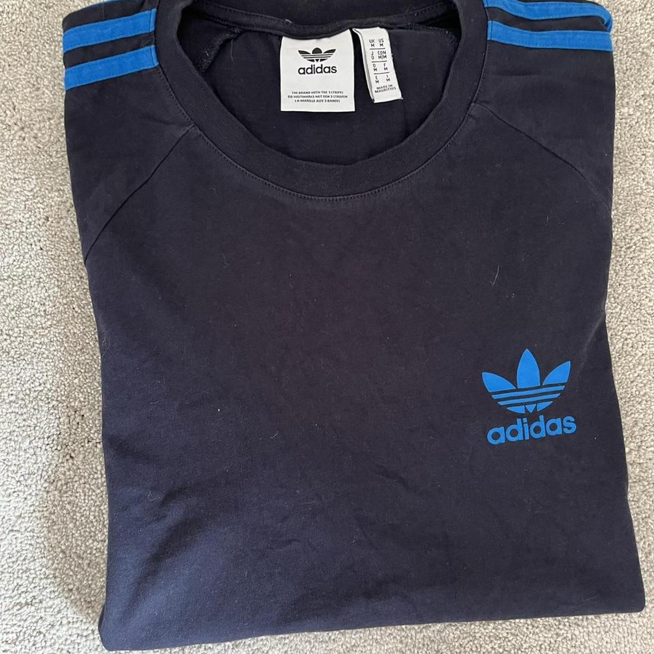 Adidas T-Shirt - Depop