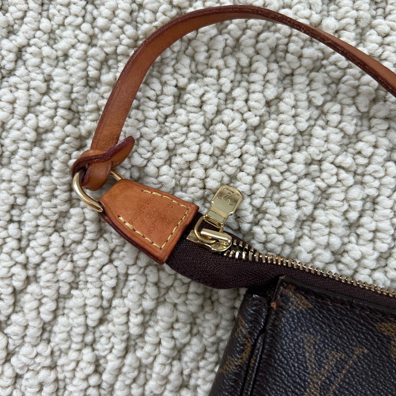 LV Dupe Brown Bag A little scuffy on the zipper - Depop