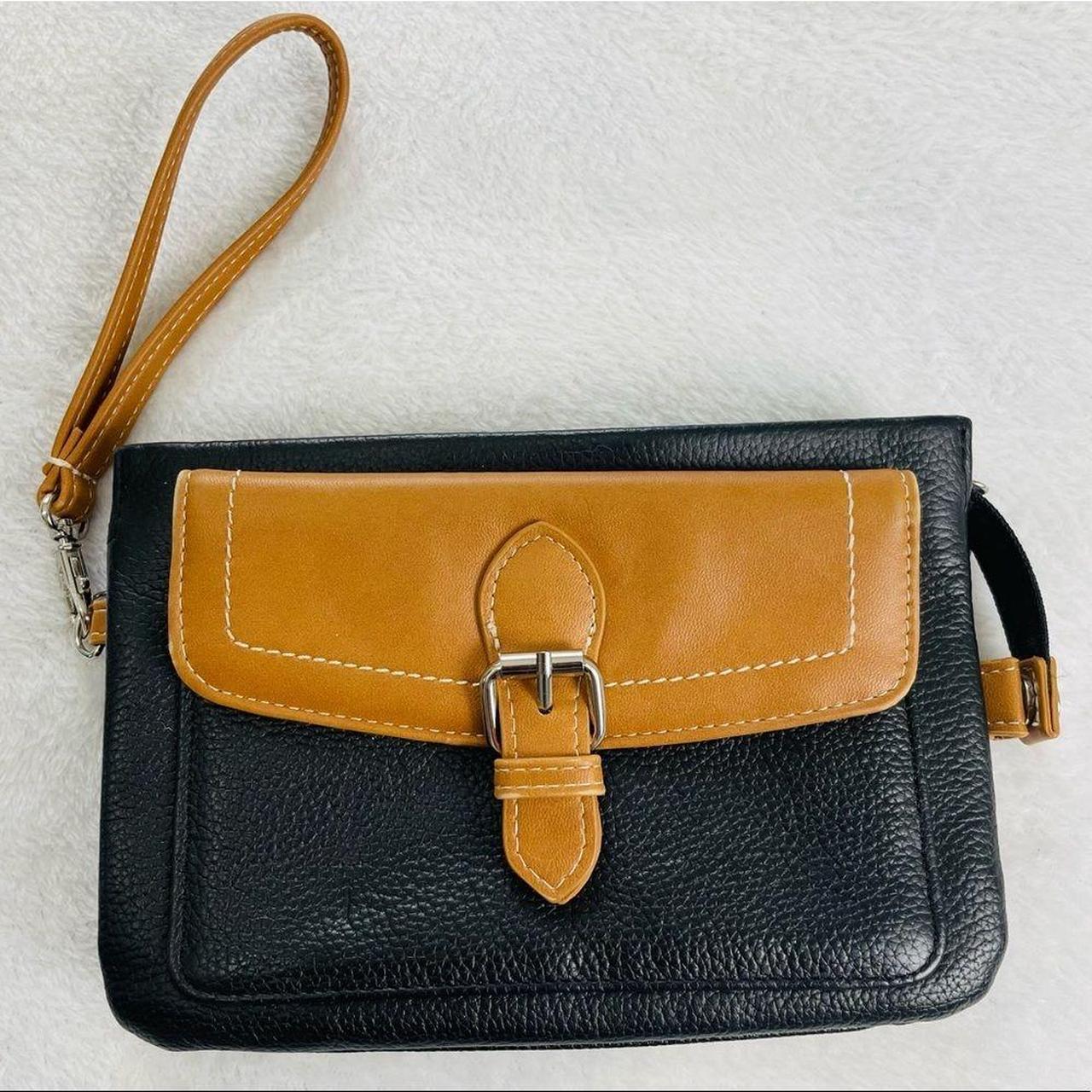 a Giani Bernini wallet Genuine leather~ Barely - Depop
