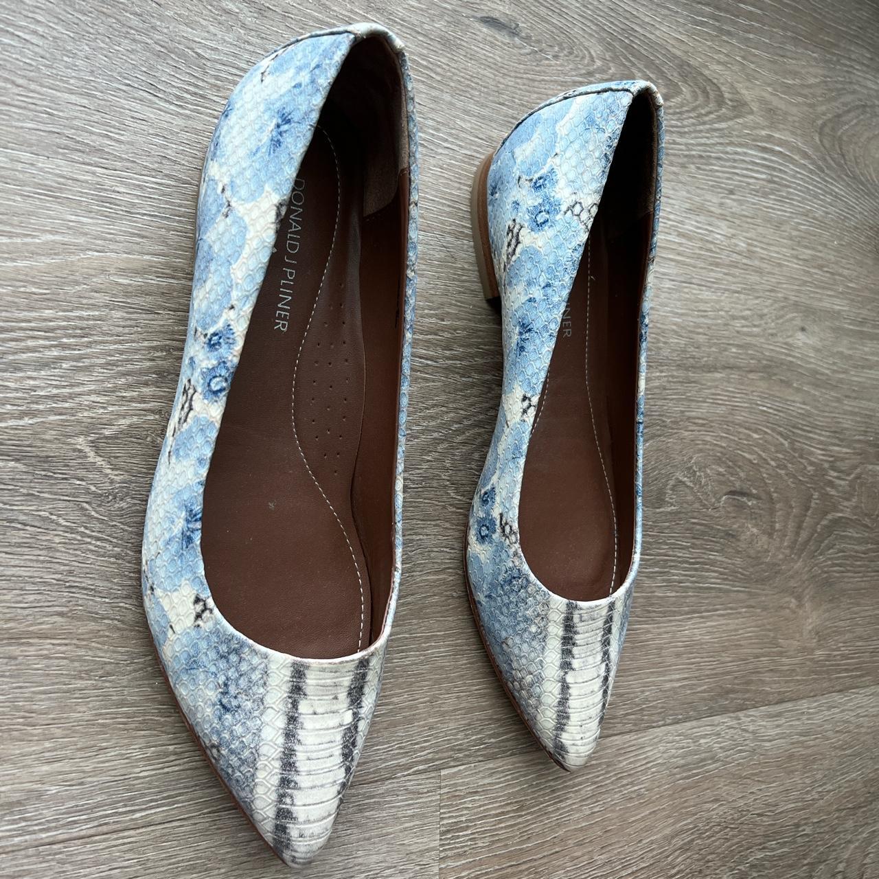 Donald j pliner on sale flats