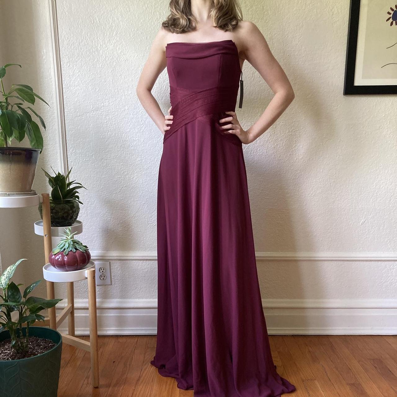 Vera Wang Women's Burgundy and Red Dress | Depop