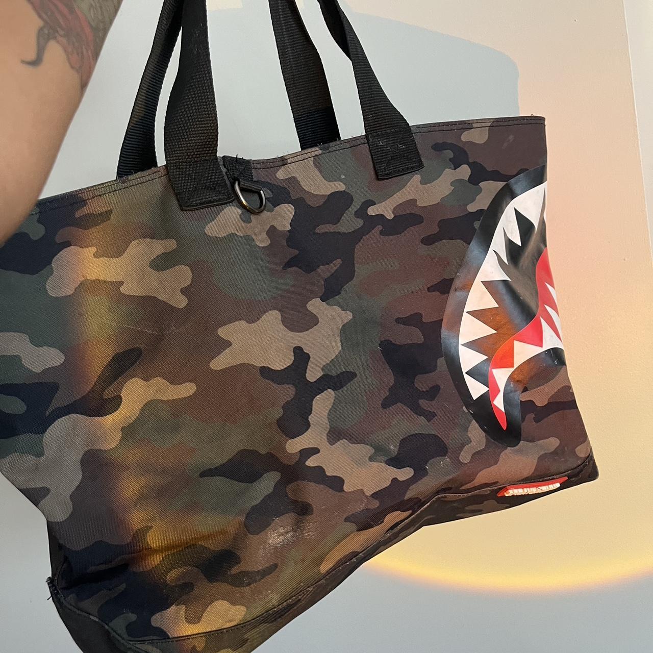 Sprayground camo 2025 shark tote