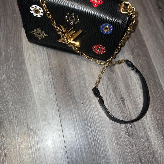 Louis Vuitton Twist MM Black Authentic Louis - Depop