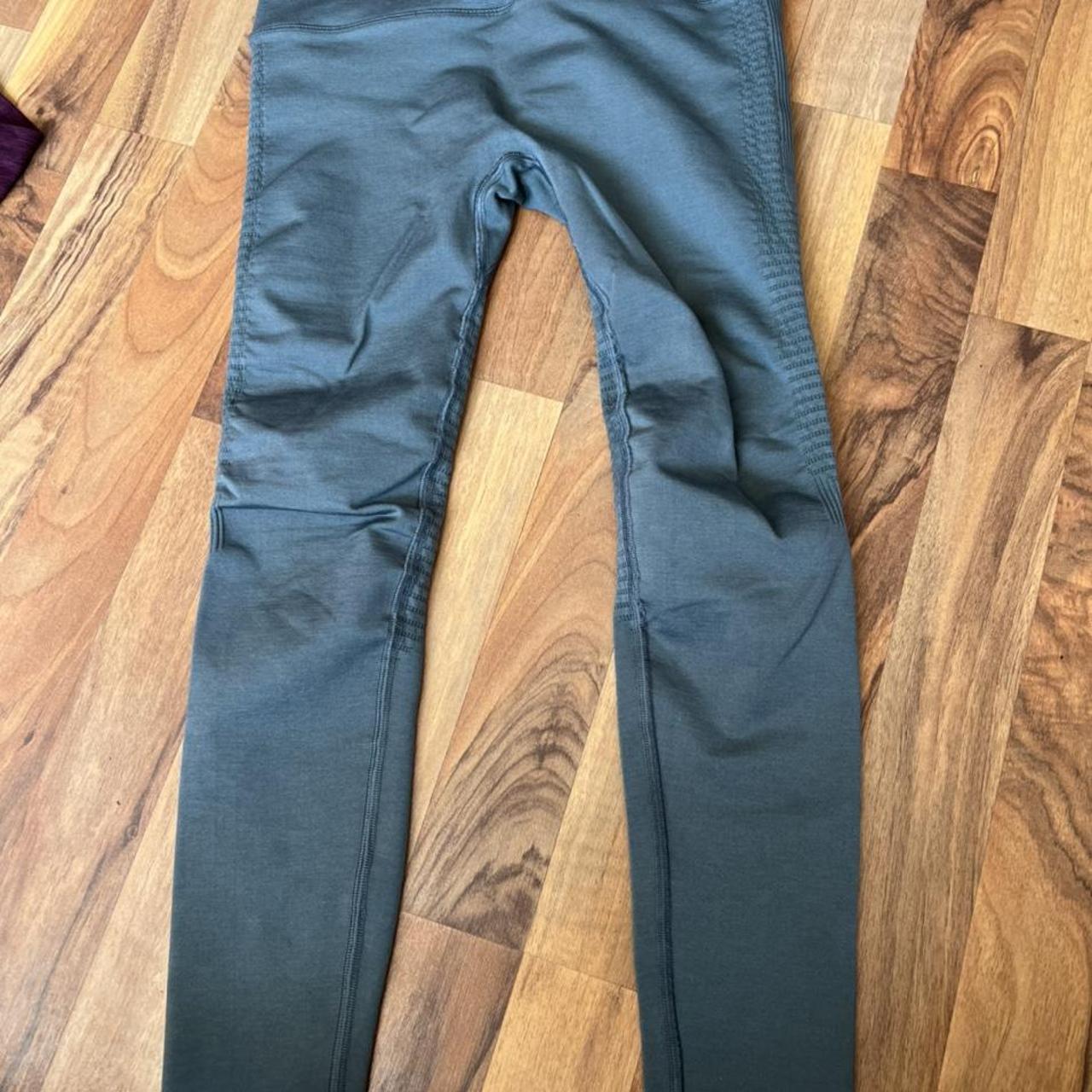 Alphalete HALO legging in Charcoal- size M NWOT - Depop