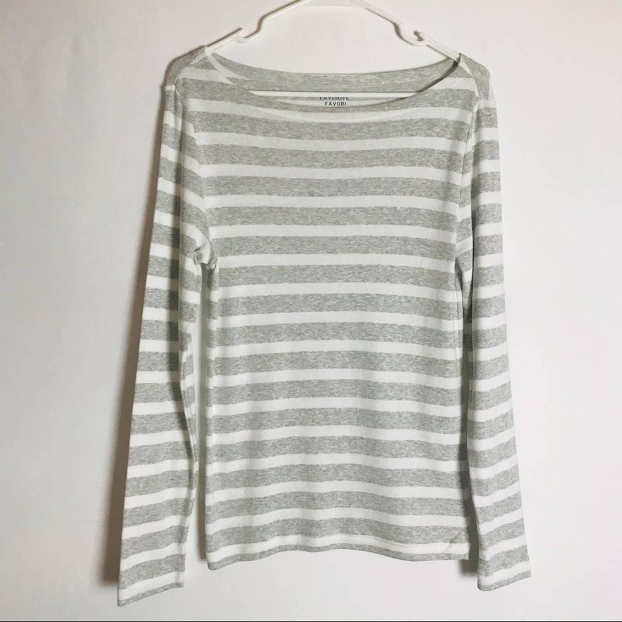 Gap Women's Grey and White Shirt | Depop