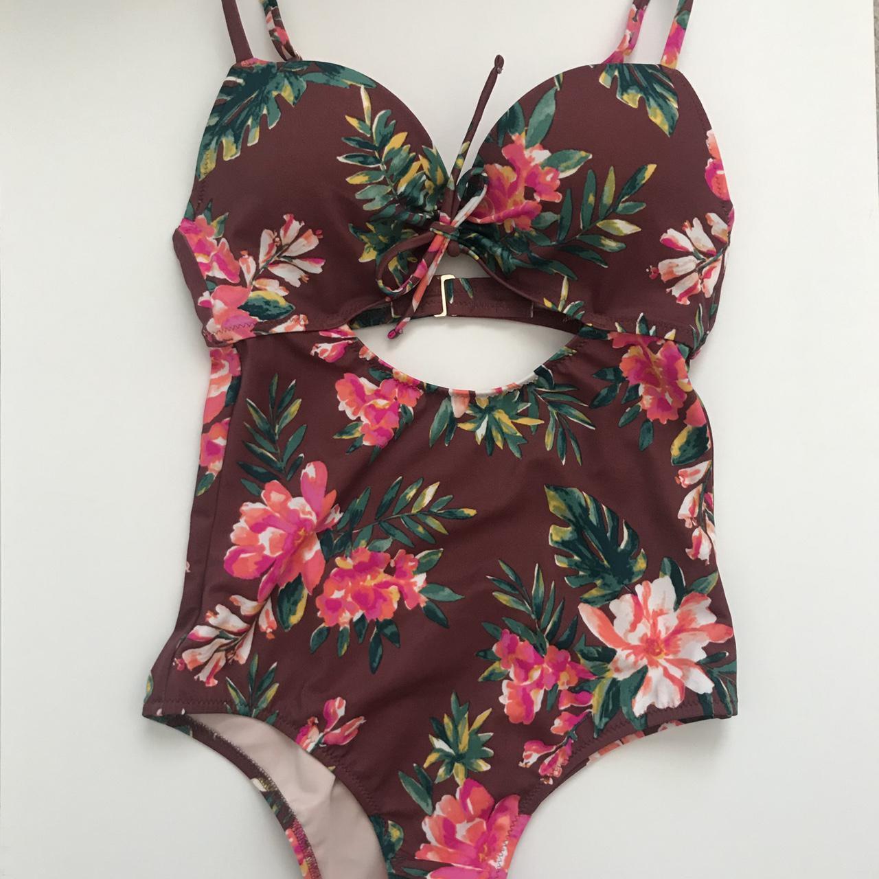 Shade & Shore Keyhole One Piece Swimsuit Sz 32B... - Depop