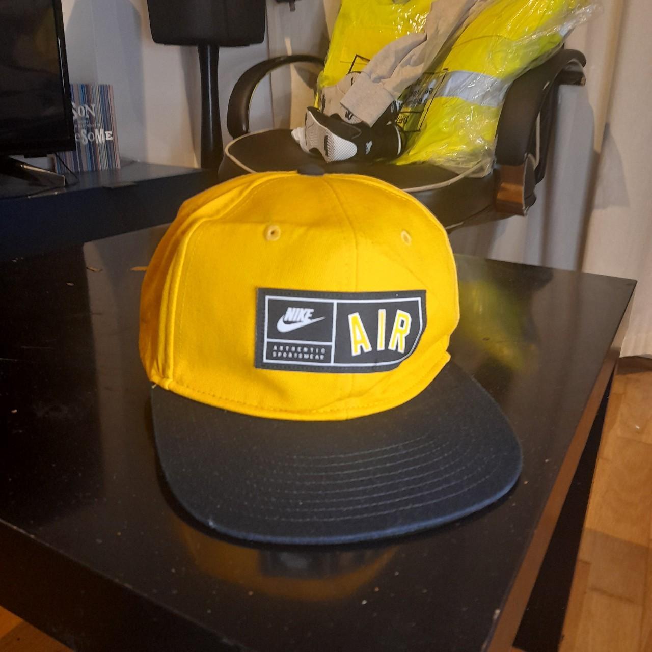 NIKE AIR PRO SNAPBACK YELLOW CAP UNISEX (AV6721 Depop