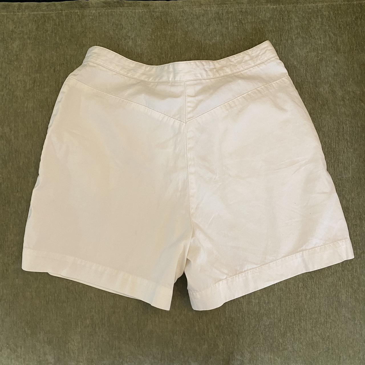 Liz Claiborne Women's Shorts | Depop