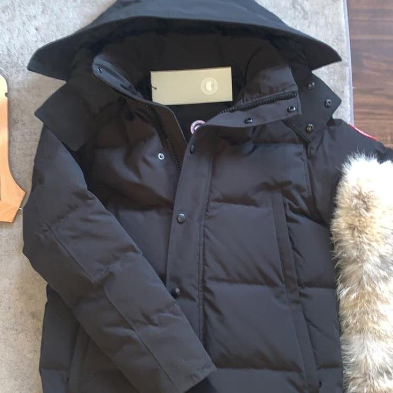 Canada goose wyndham sales parka red