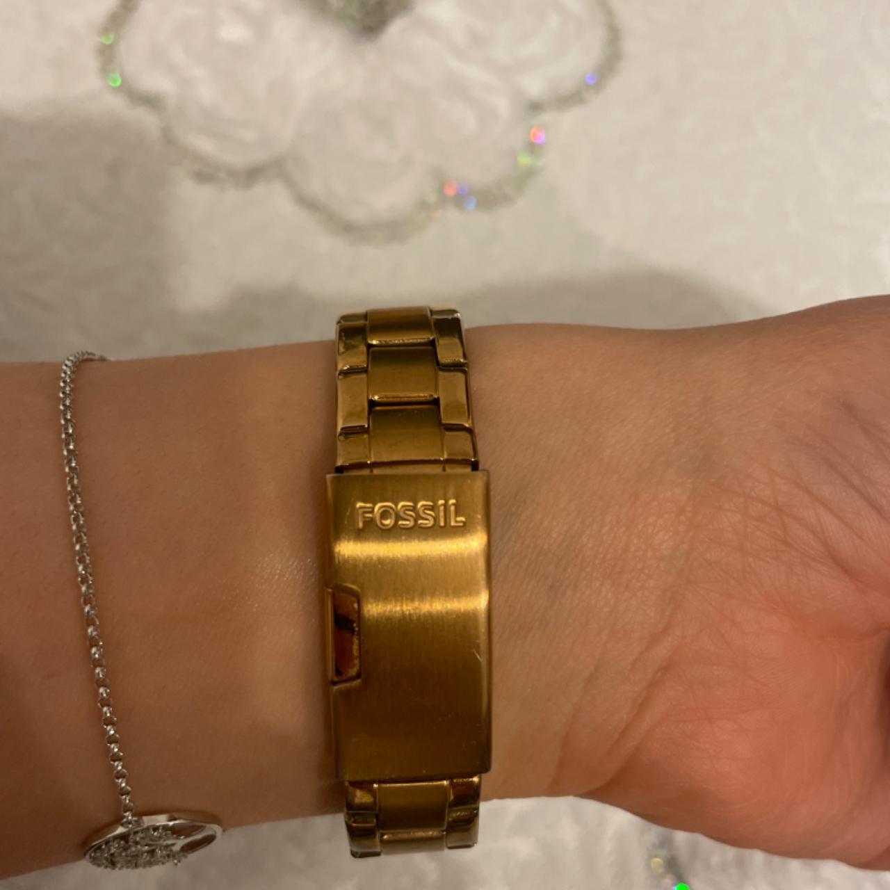 Rose gold fossil watch battery needs replacements depop