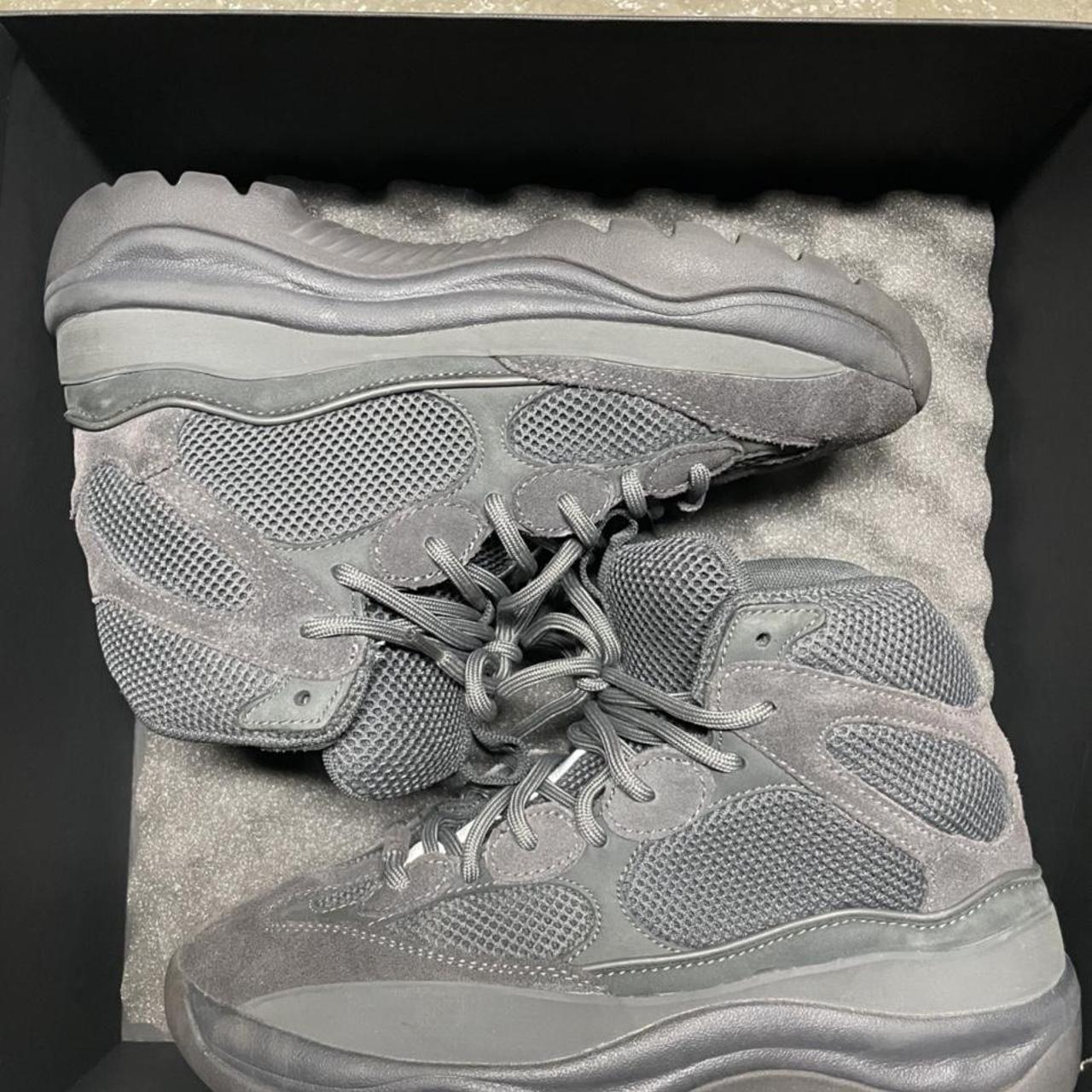 Yeezy Season worn less than Depop