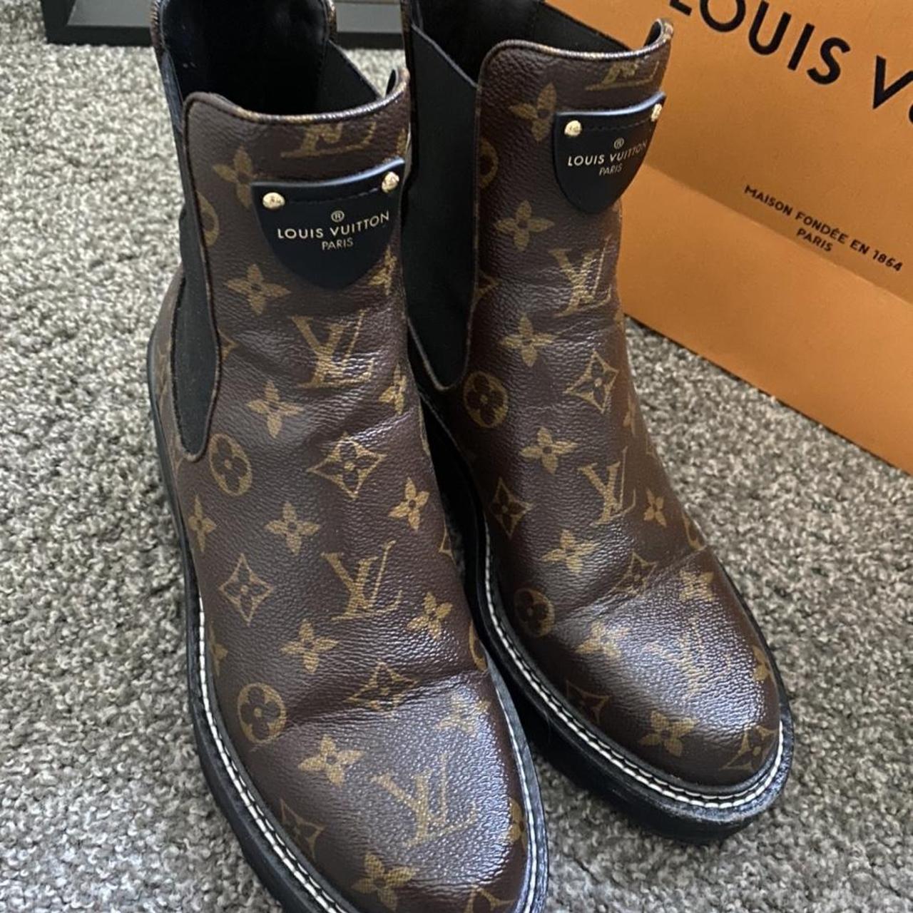 Size 8 Louis Vuitton men's boots. Only worn a few - Depop