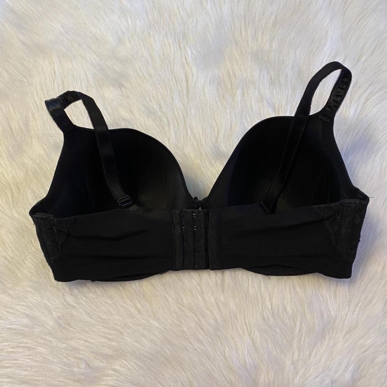 Torrid Women's Size 40F Bra Great condition!! Has - Depop