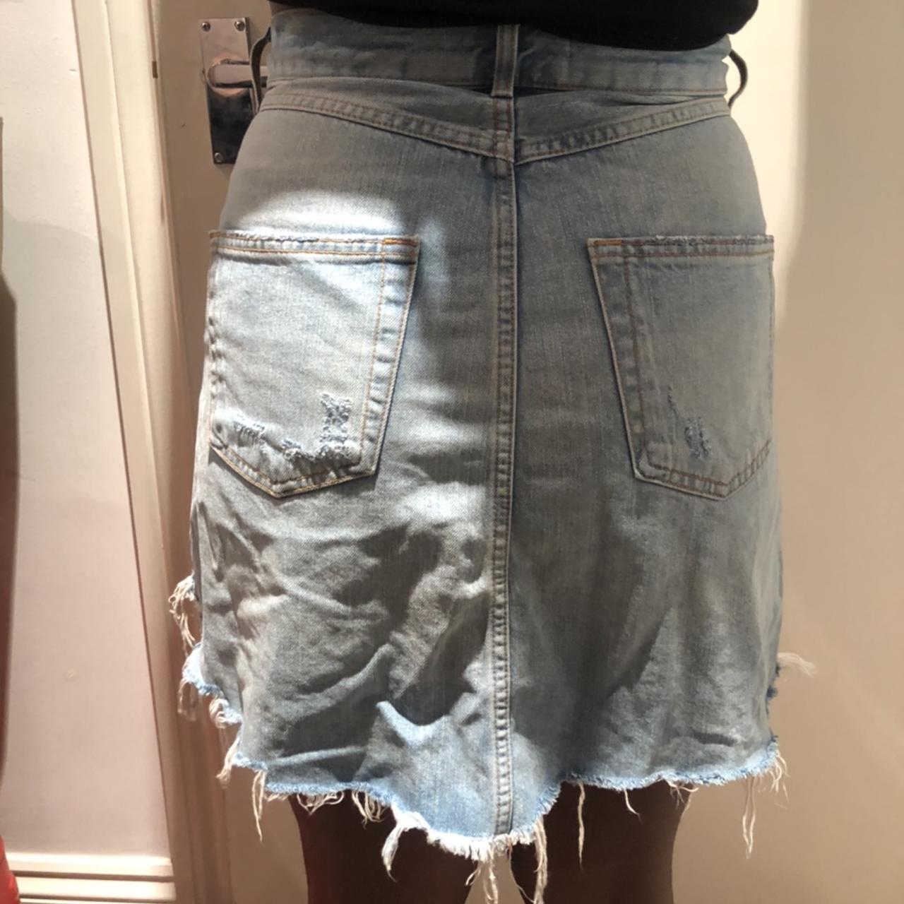Zara mini denim skirt Only worn about 2 times.... Depop
