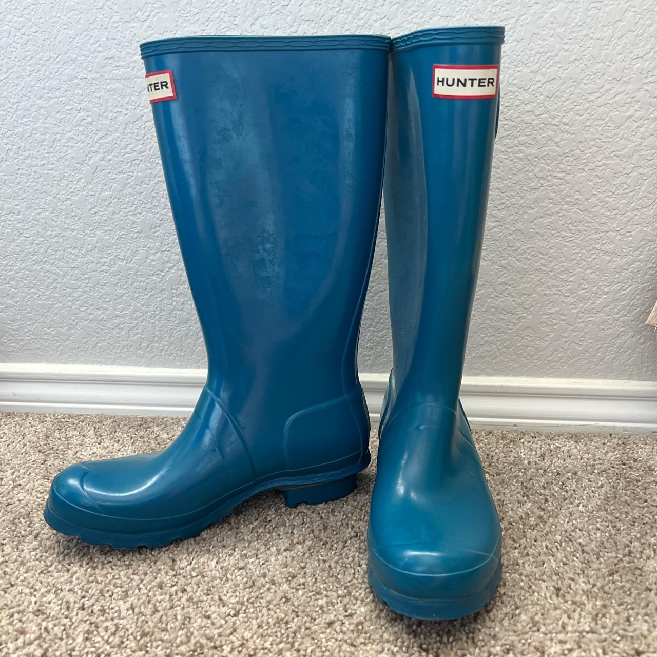Teal Hunter rain boots, barely worn. For like a 7 or... - Depop