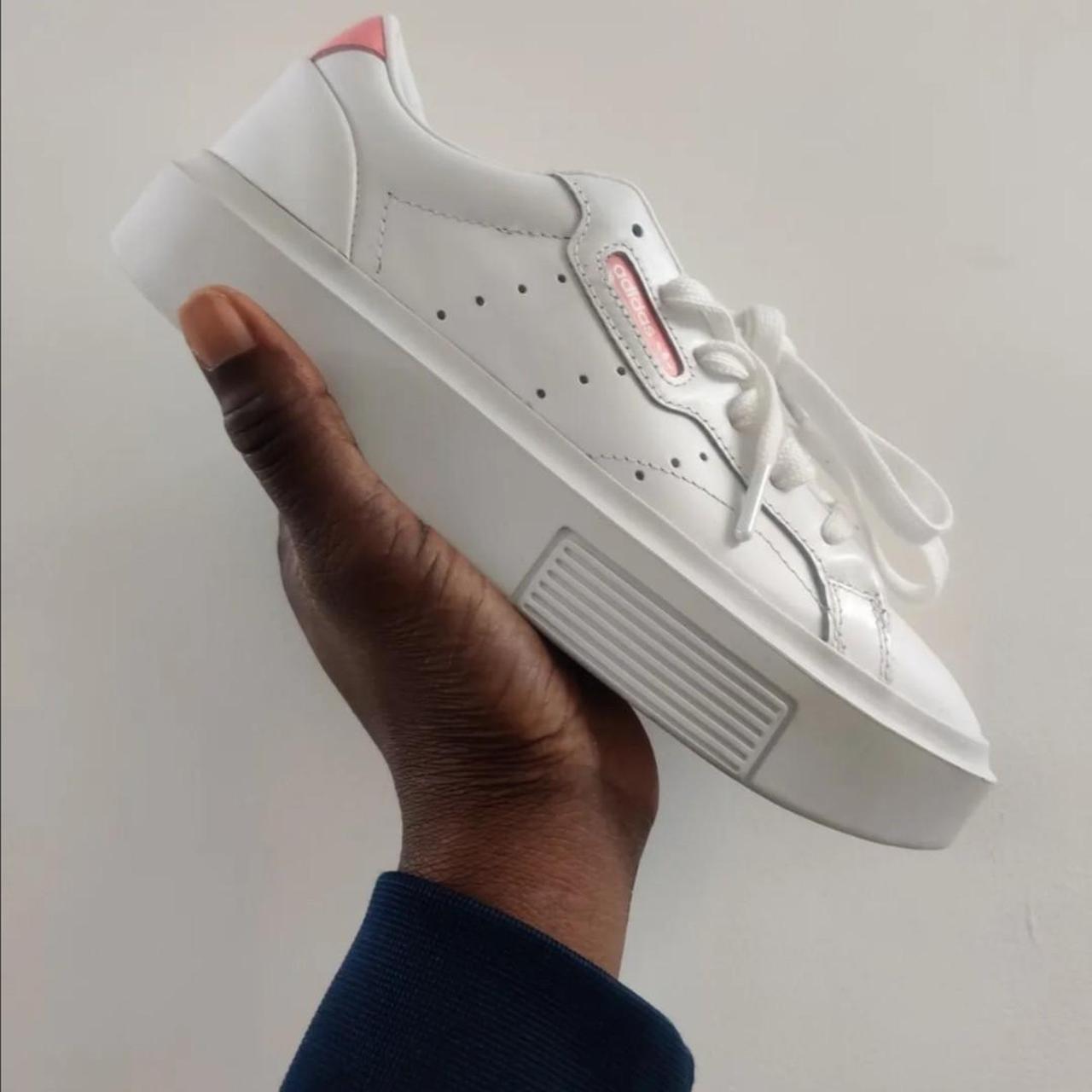 Adidas super outlet sleek trainers white