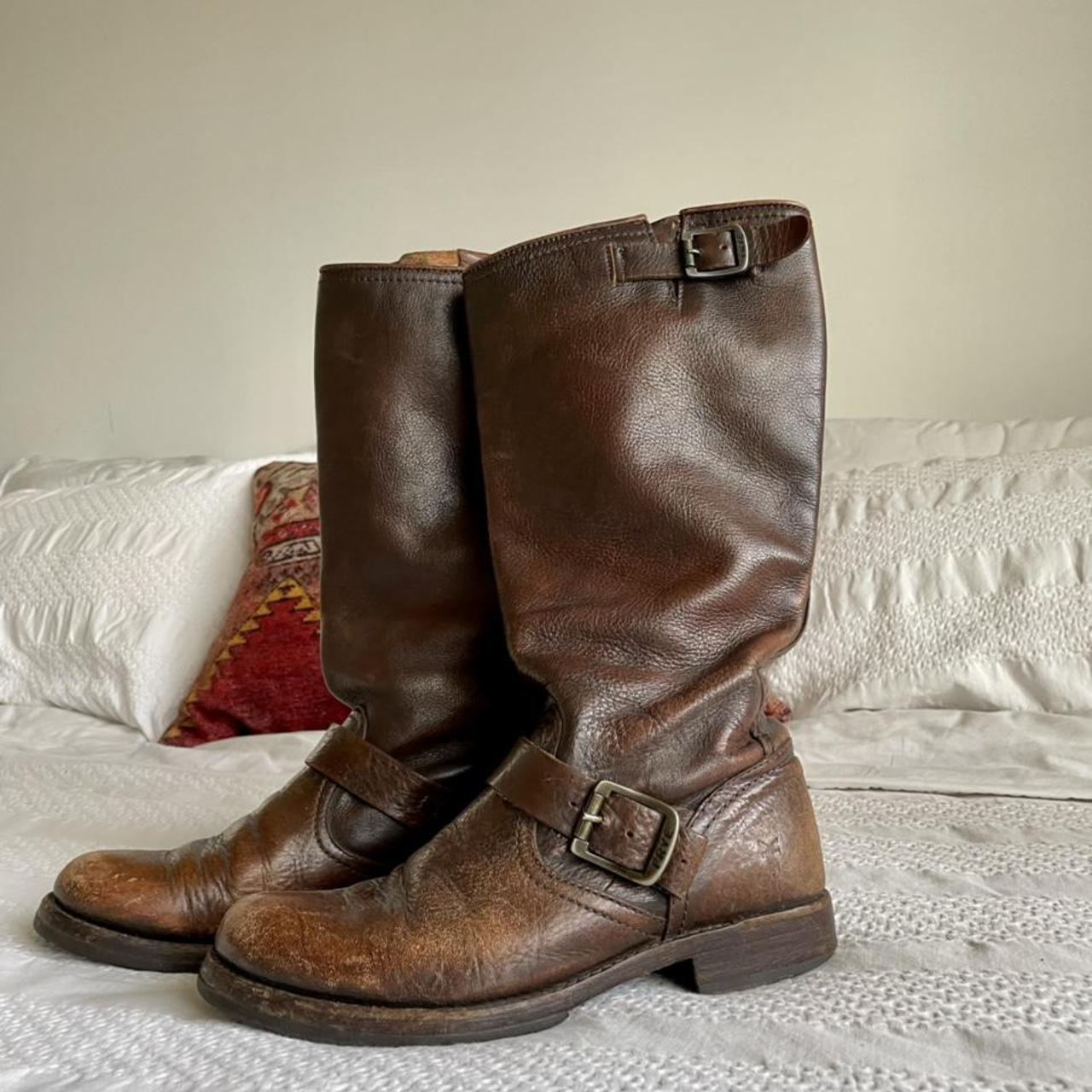 Vintage inspired leather brown Frye boots! I believe... - Depop