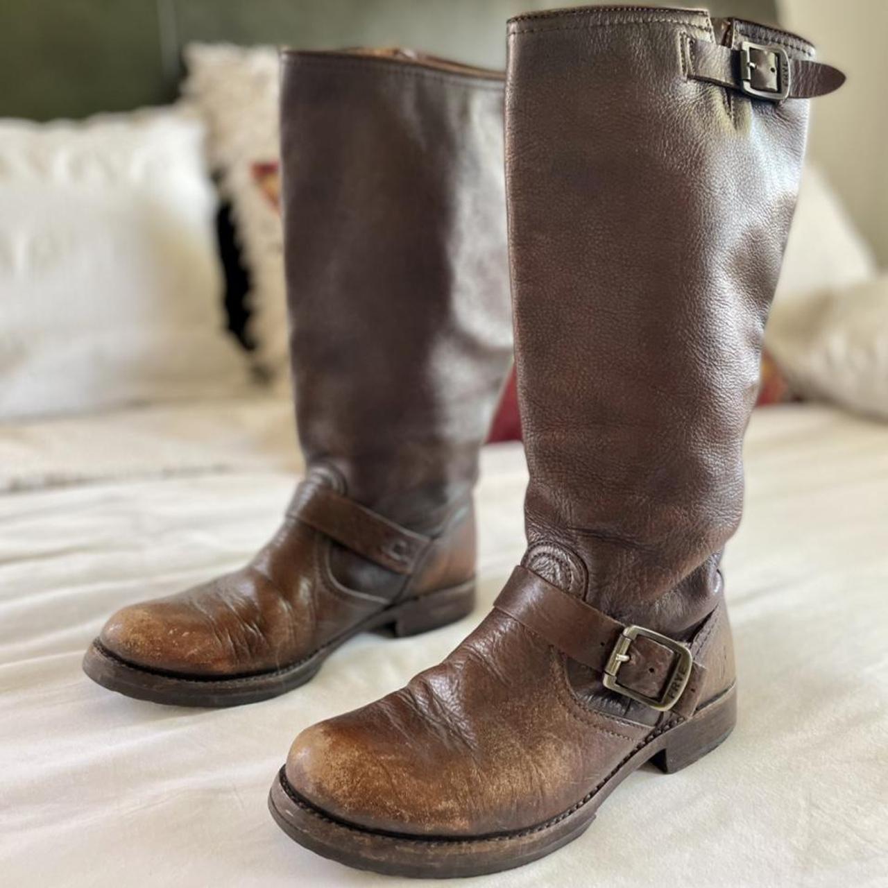 Vintage inspired leather brown Frye boots! I believe... - Depop