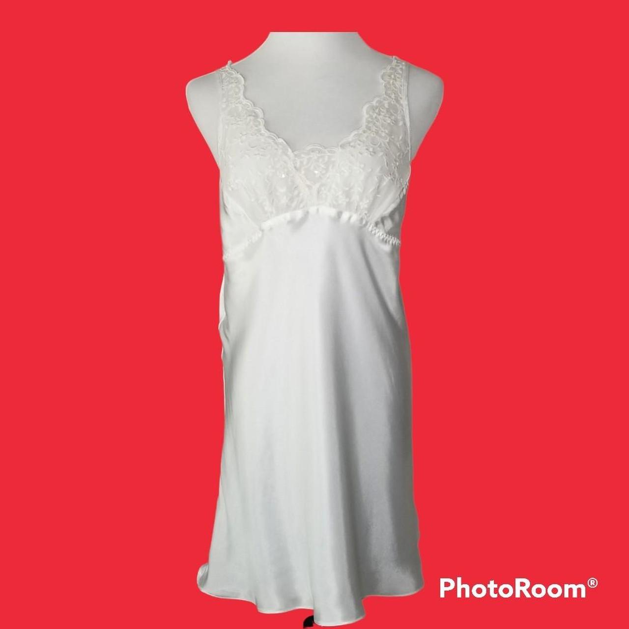 Linea Donatella Women's White Robe