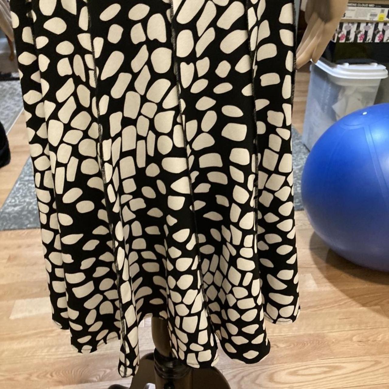 Forever Unique Women's Black and White Dress (3)