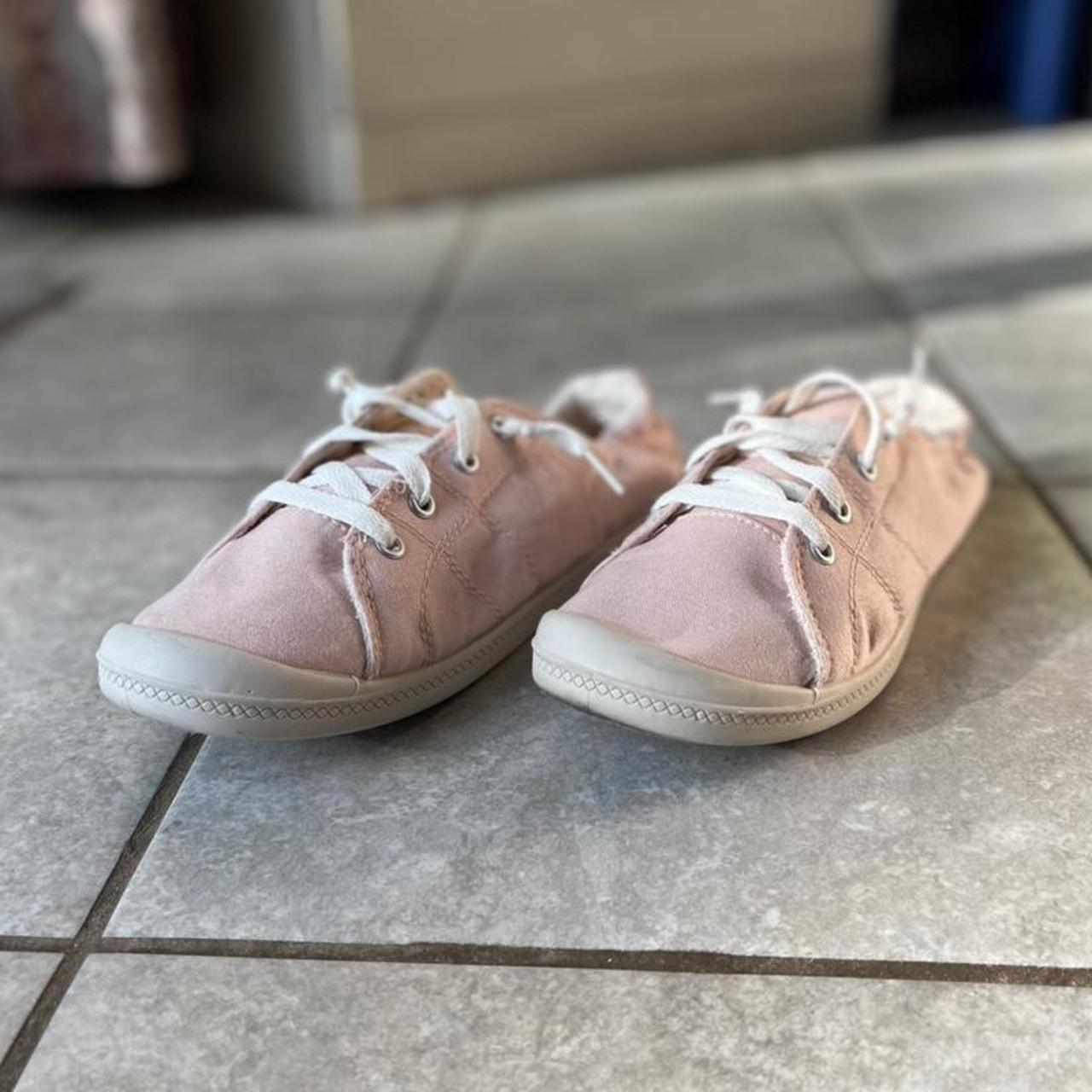 Old Navy Women's Pink and Blue Trainers | Depop