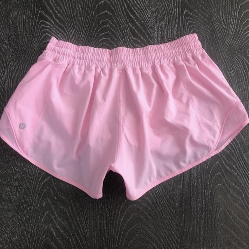 Shorts Lululemon Pink size 6 US in Polyester - 35989297